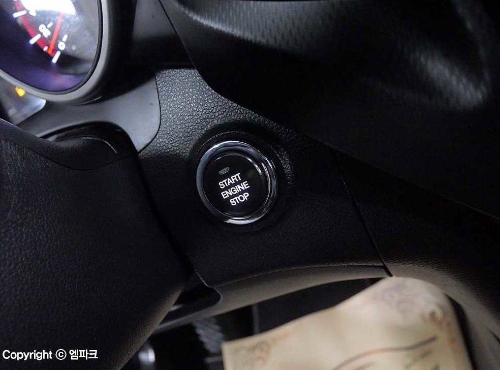 KG모빌리티(쌍용)  티볼리 2WD 디젤 1.6 IX 사진 16