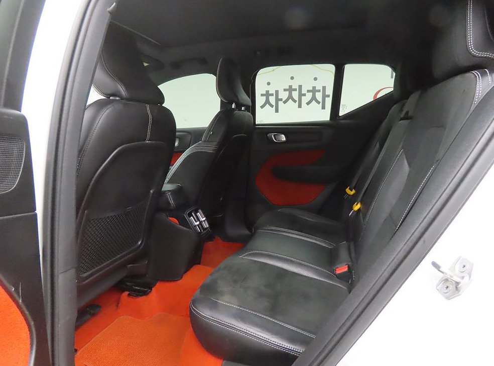 볼보 XC40 T4 4WD R-디자인 사진 6