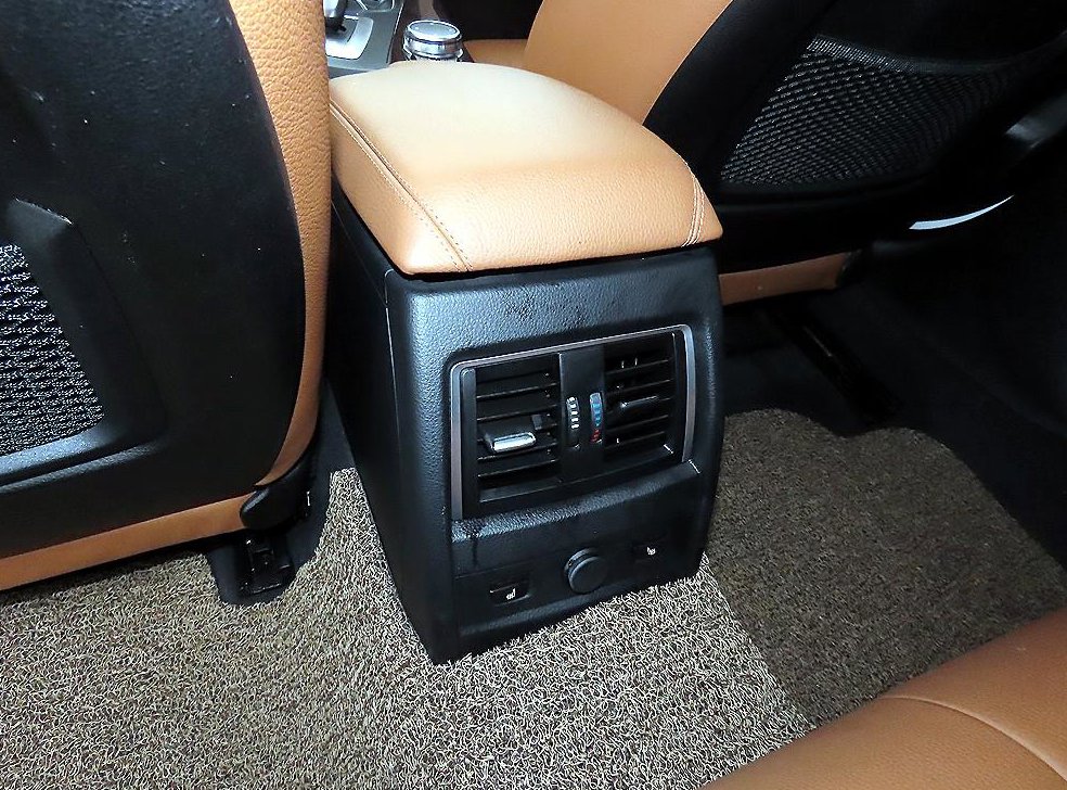 BMW 3시리즈 320i 럭셔리 사진 16