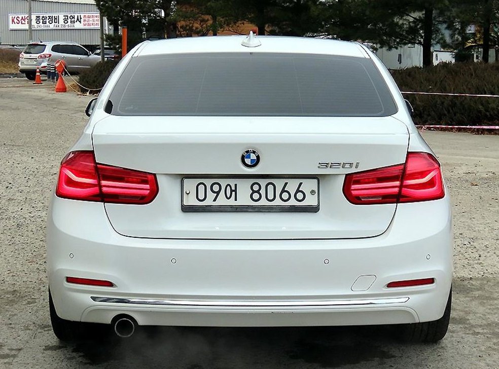 BMW 3시리즈 320i 럭셔리 사진 4
