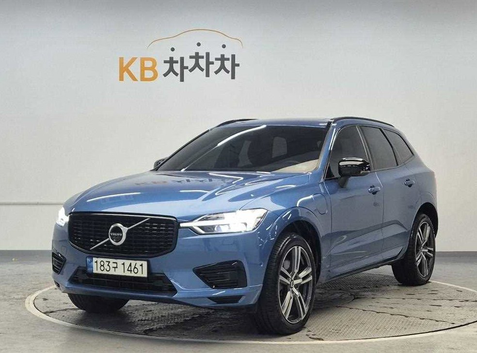볼보 XC60 T8 AWD R-디자인