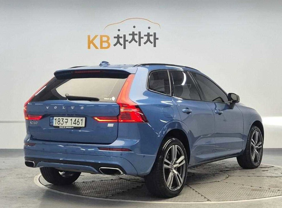 볼보 XC60 T8 AWD R-디자인 사진 3