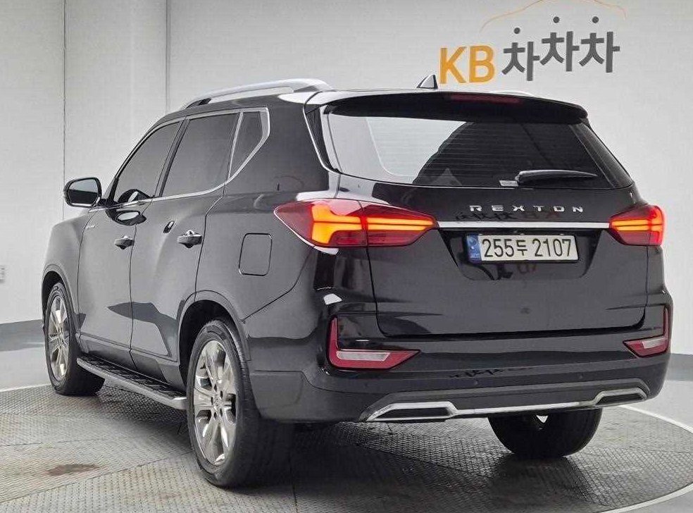 KG모빌리티(쌍용)  렉스턴 디젤 2.2 4WD 마스터 사진 2