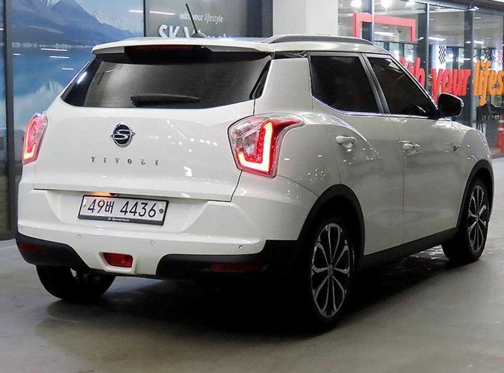 KG모빌리티(쌍용)  티볼리 4WD 디젤 LX 사진 4