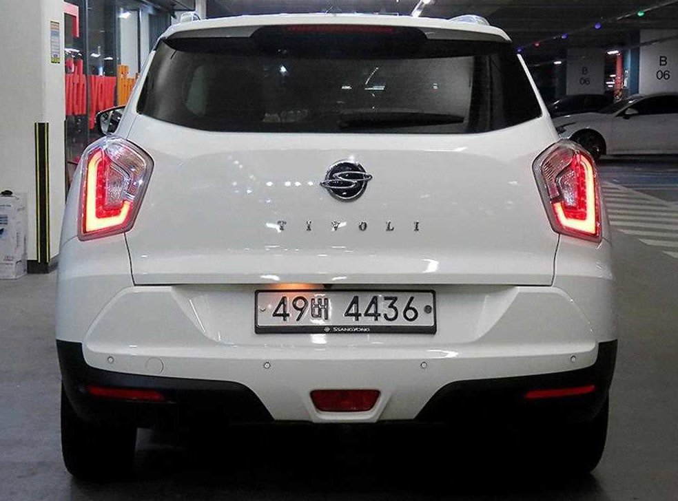 KG모빌리티(쌍용)  티볼리 4WD 디젤 LX 사진 5