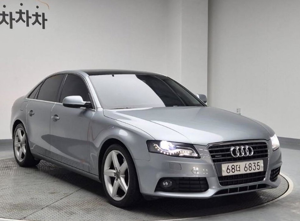 아우디 A4 2.0 TFSI 콰트로 다이나믹 사진 2