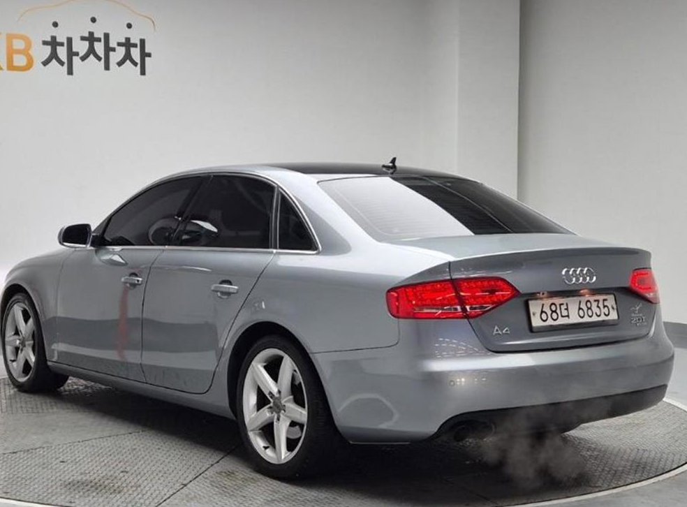 아우디 A4 2.0 TFSI 콰트로 다이나믹 사진 3