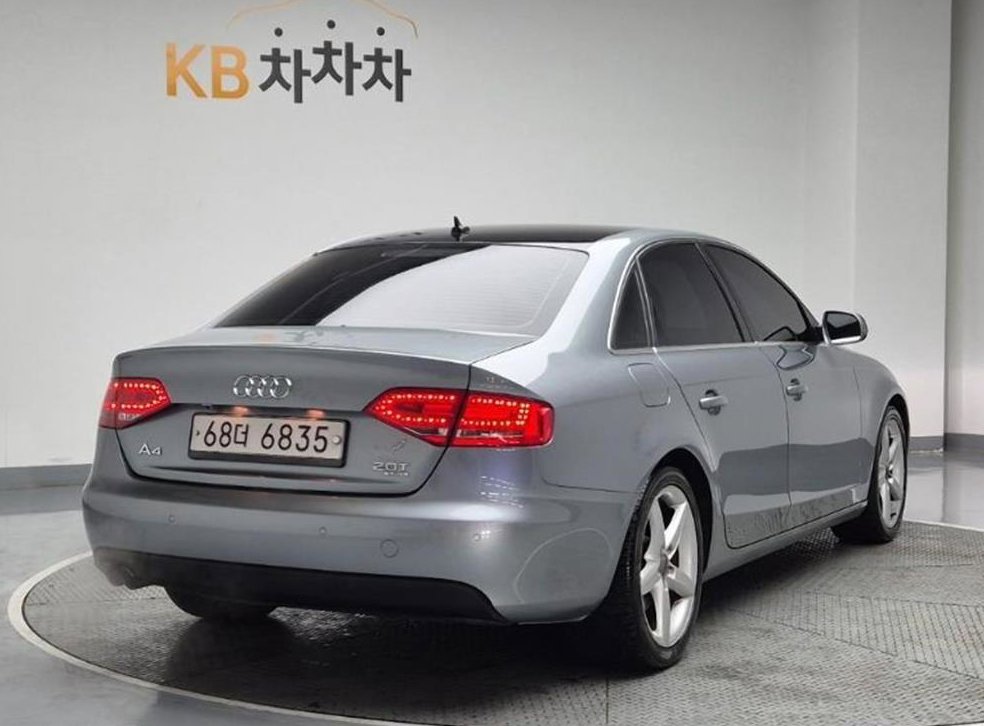 아우디 A4 2.0 TFSI 콰트로 다이나믹 사진 4