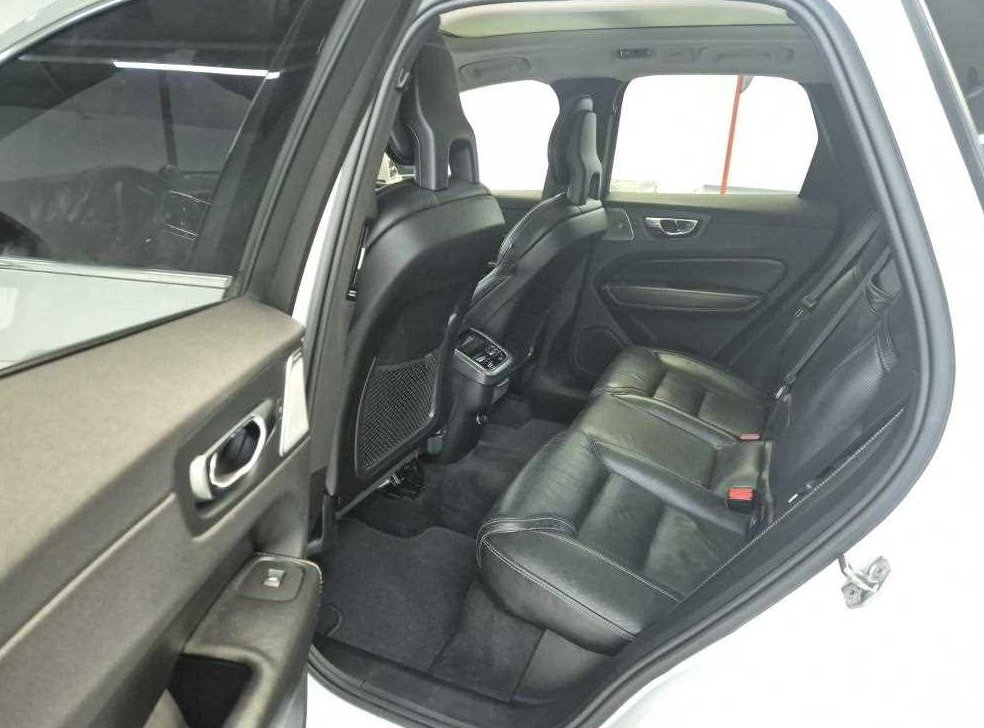 볼보 XC60 T6 AWD 인스크립션 사진 12