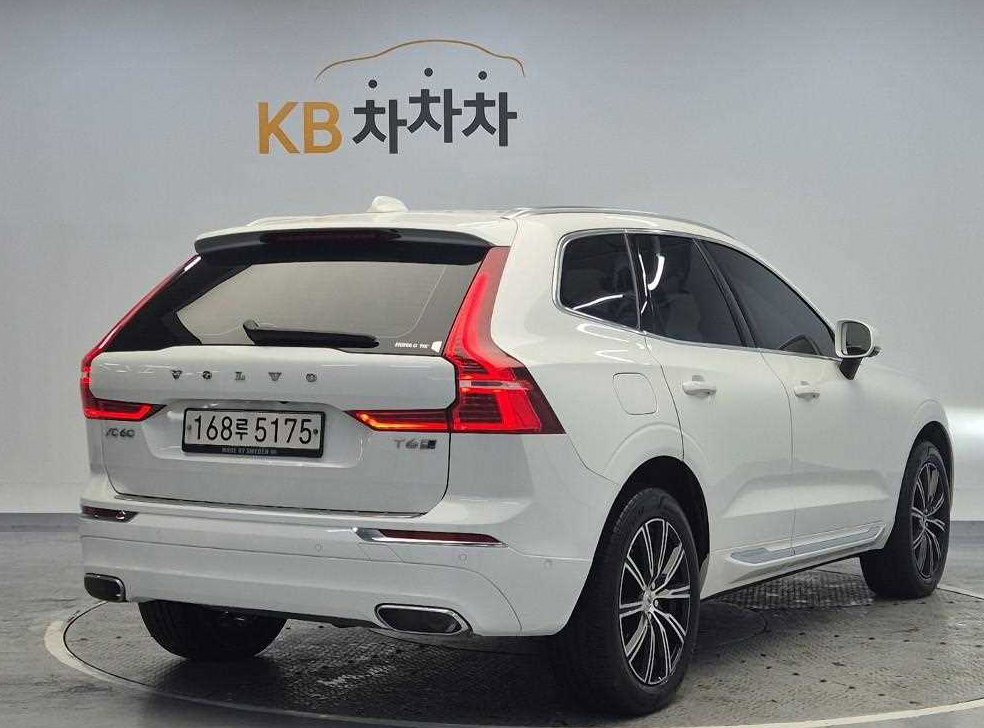 볼보 XC60 T6 AWD 인스크립션 사진 3