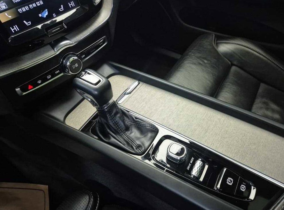 볼보 XC60 T6 AWD 인스크립션 사진 8