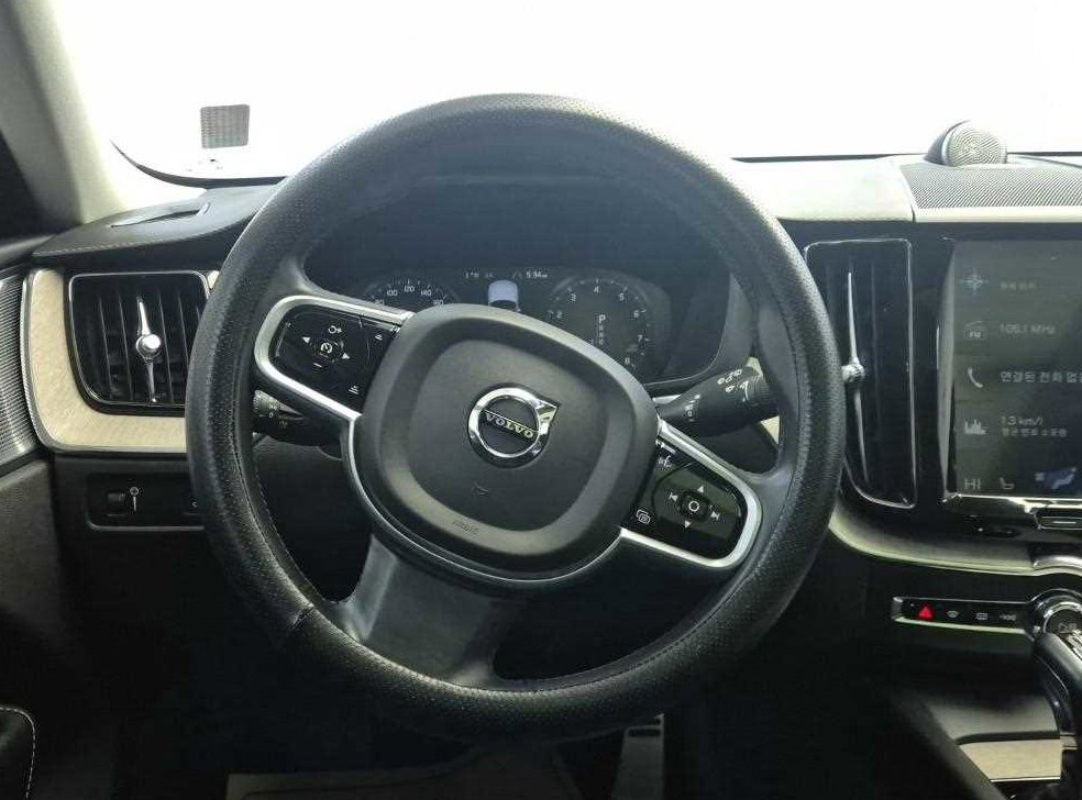 볼보 XC60 T6 AWD 인스크립션 사진 9