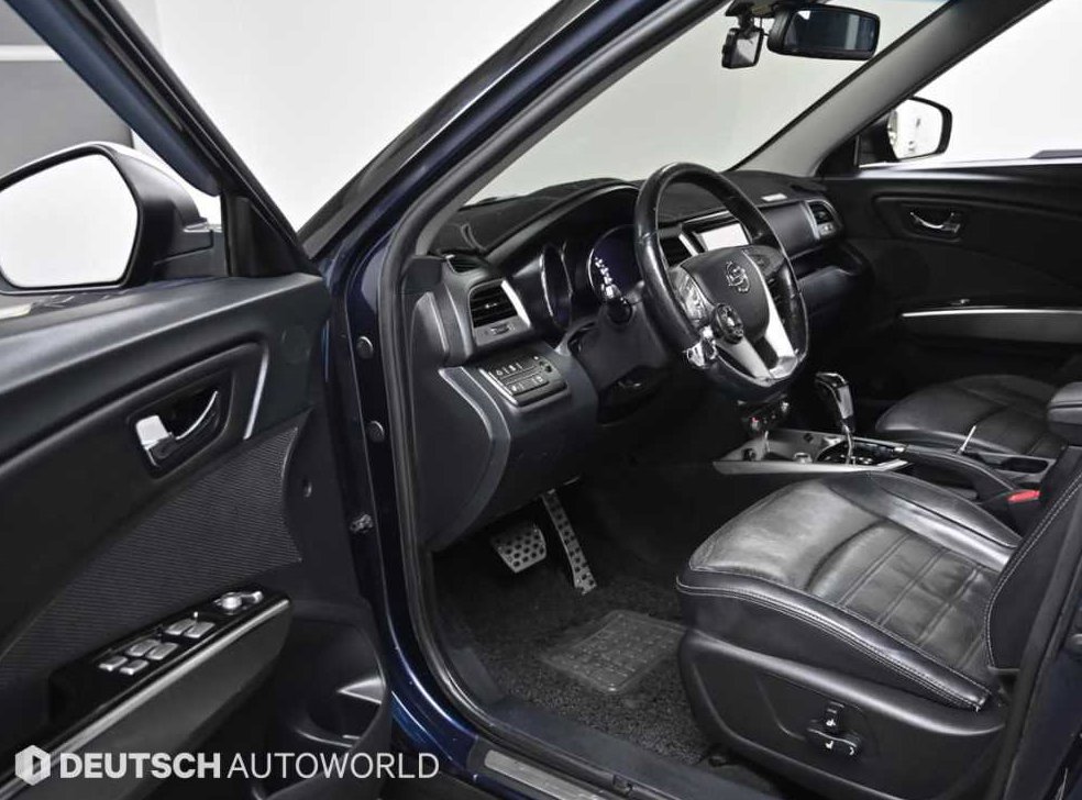 KG모빌리티(쌍용)  티볼리 가솔린 2WD 1.6 LX 사진 11