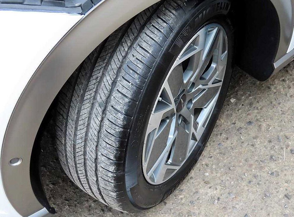 제네시스 GV60 스탠다드 2WD 사진 20