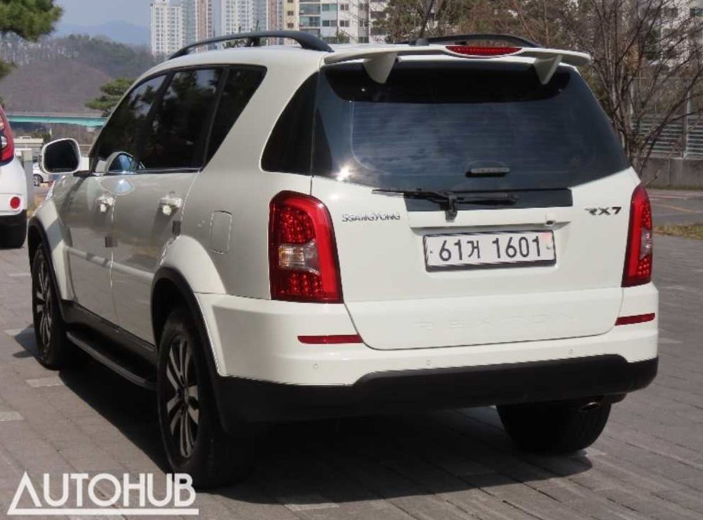 KG모빌리티(쌍용)  렉스턴 2.0  4WD RX7 사진 4