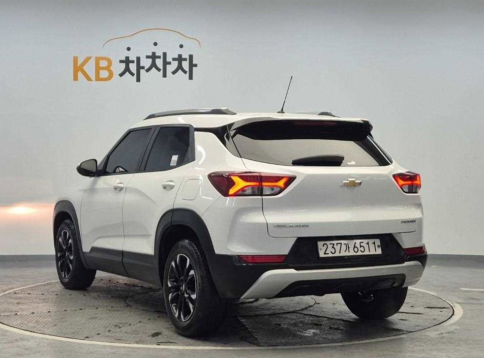 쉐보레 트레일블레이저 2WD 1.3 터보 가솔린 프리미어 사진 2