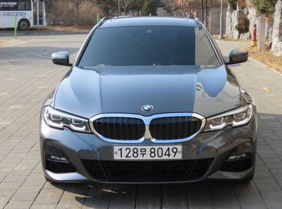 BMW 3시리즈 320d 투어링 M 스포츠