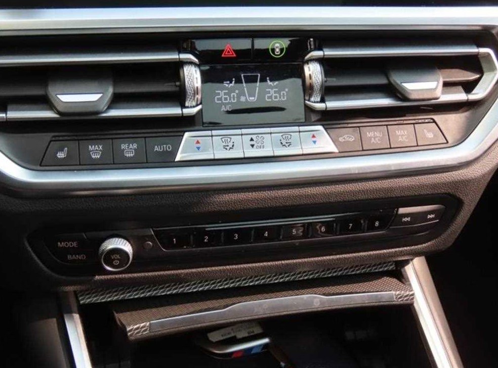 BMW 3시리즈 320d 투어링 M 스포츠 사진 7