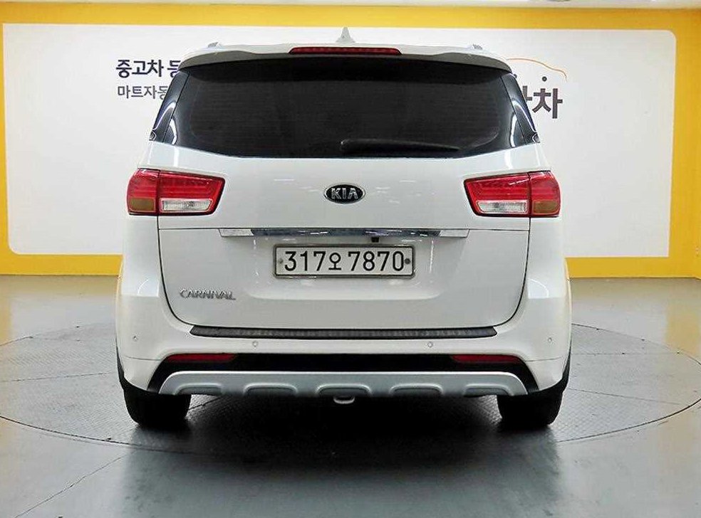 기아 카니발 디젤 9인승 럭셔리 사진 3