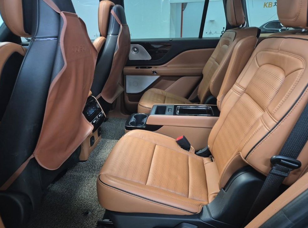 링컨 에비에이터 3.0 블랙라벨 AWD 사진 10