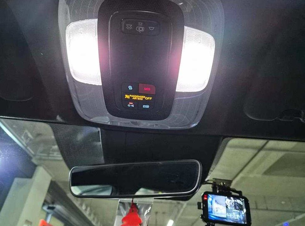 현대 아반떼 2.0 N 사진 17