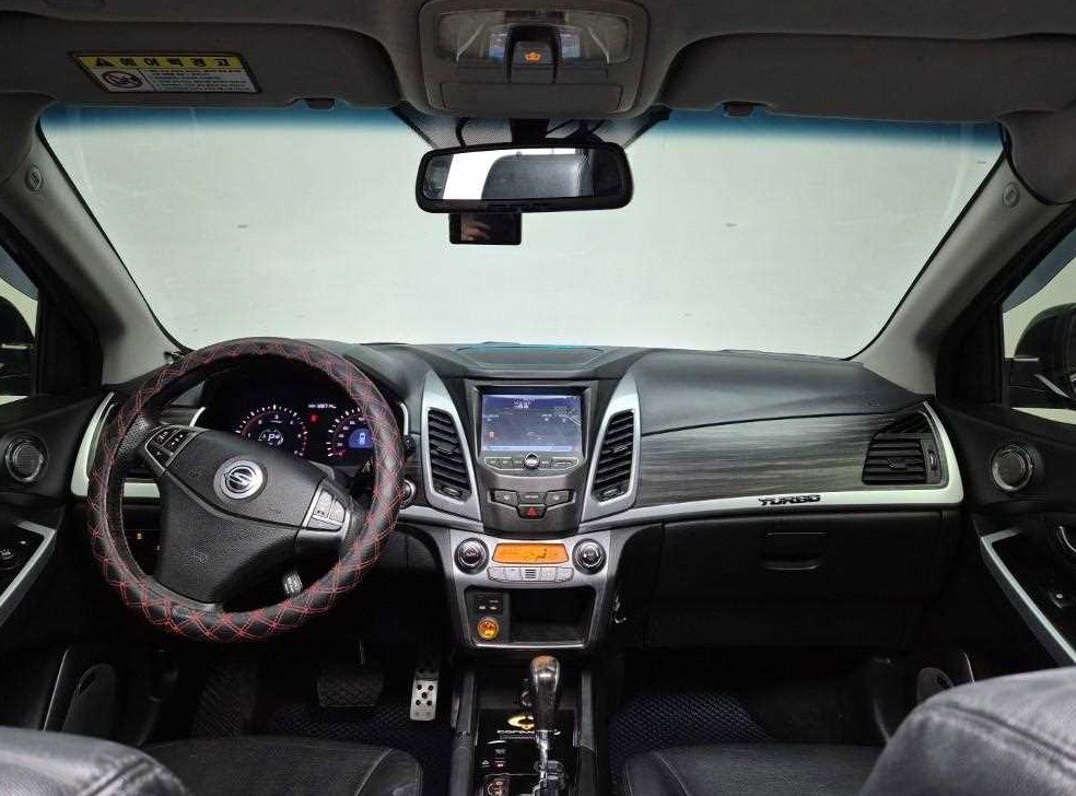 KG모빌리티(쌍용)  코란도 4WD 2.0 DX 사진 7