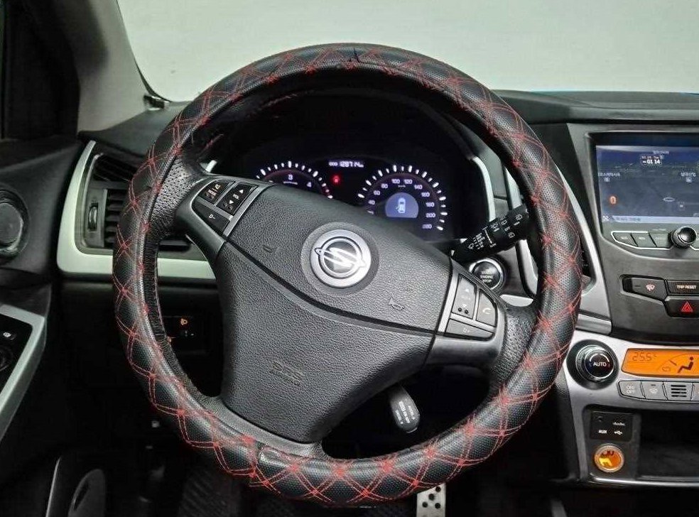 KG모빌리티(쌍용)  코란도 4WD 2.0 DX 사진 9