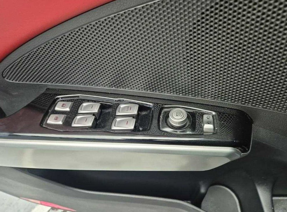 KG모빌리티(쌍용)  티볼리 디젤 2WD 1.6 LX 사진 19