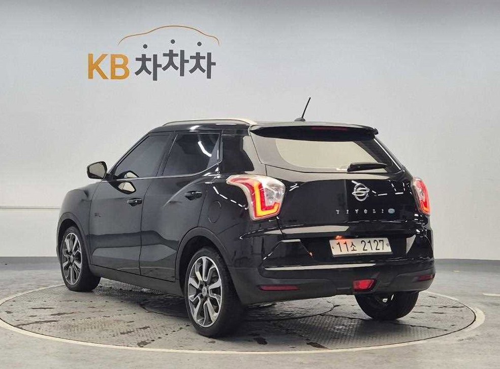 KG모빌리티(쌍용)  티볼리 디젤 2WD 1.6 LX 사진 2