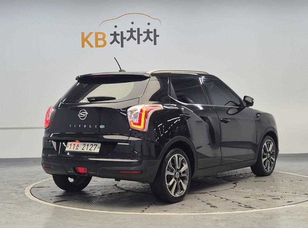 KG모빌리티(쌍용)  티볼리 디젤 2WD 1.6 LX 사진 3