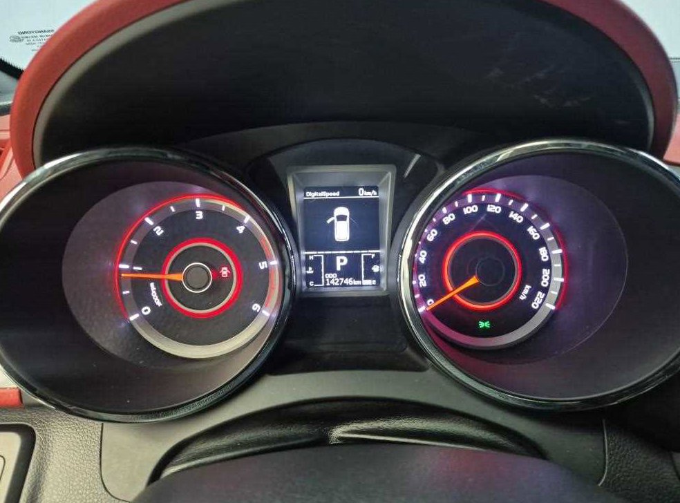 KG모빌리티(쌍용)  티볼리 디젤 2WD 1.6 LX 사진 6
