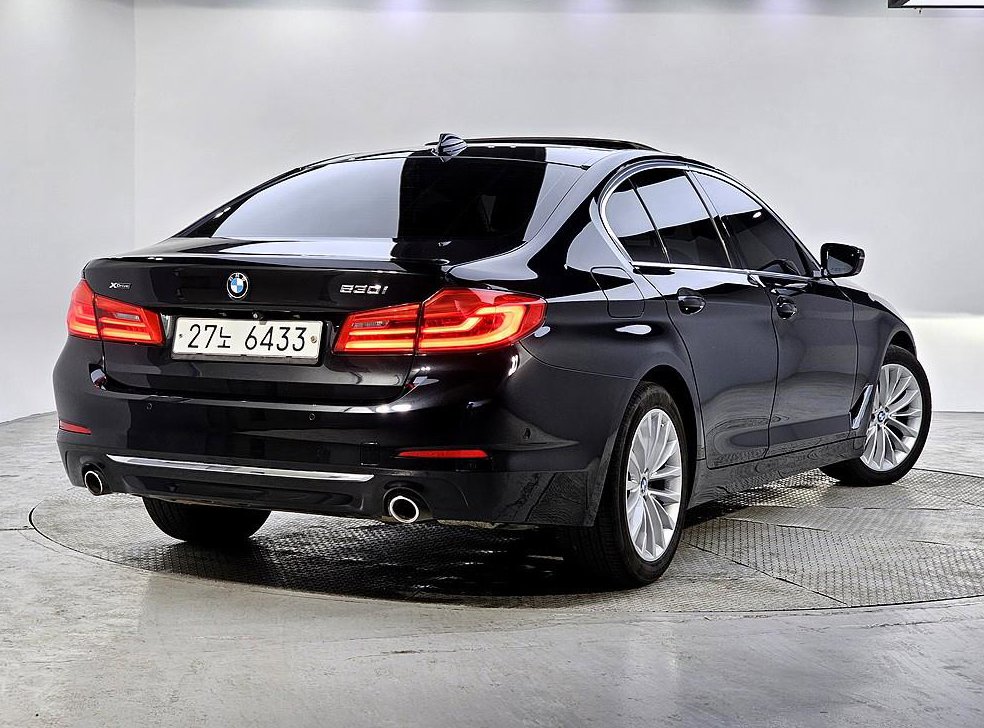BMW 5시리즈 530i xDrive 럭셔리 플러스 사진 4