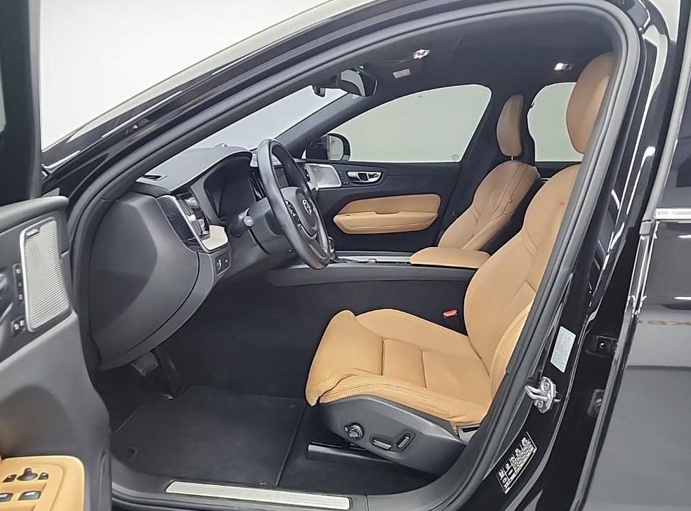 볼보 XC60 D5 AWD 인스크립션