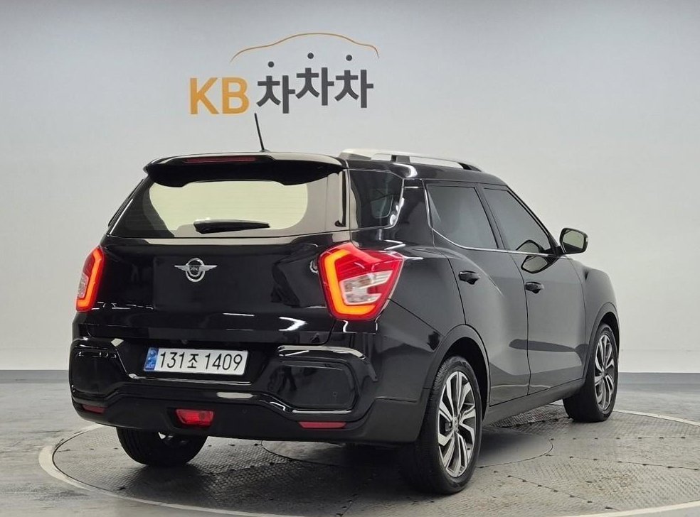 KG모빌리티(쌍용)  티볼리 2WD 가솔린 1.5 업비트 사진 3