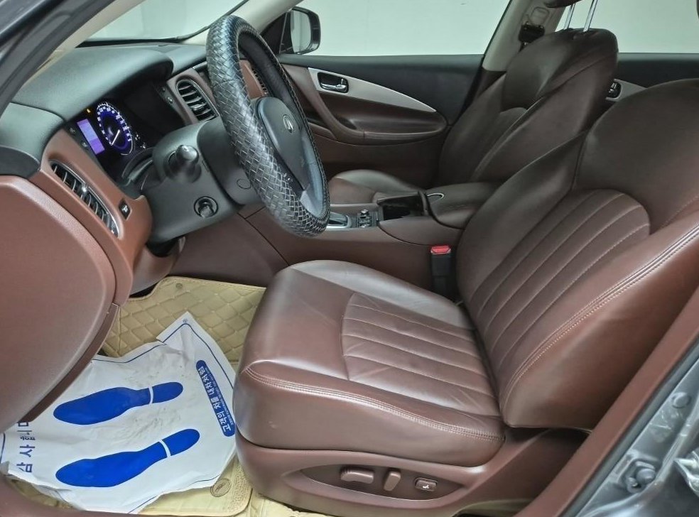 인피니티 QX 3.7 AWD 사진 18
