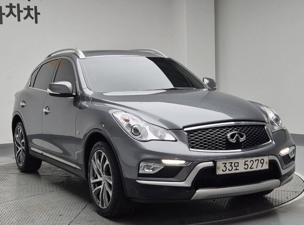 인피니티 QX 3.7 AWD 사진 2