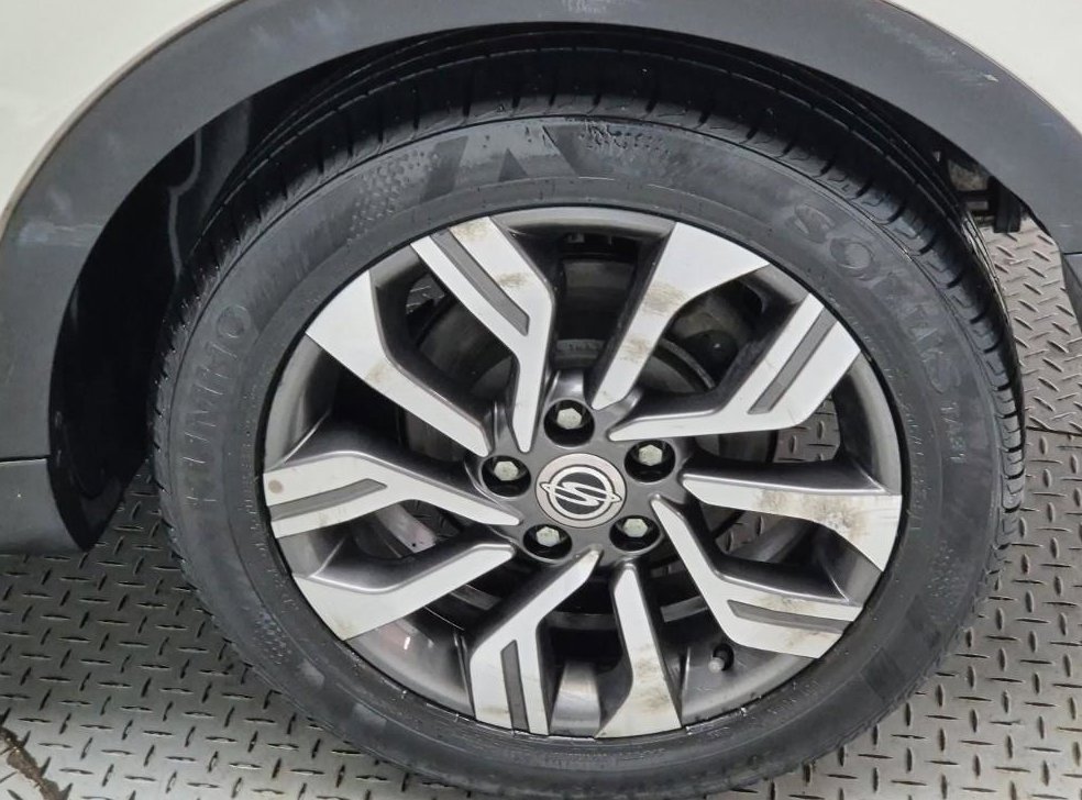 KG모빌리티(쌍용)  티볼리 4WD 디젤 VX 사진 19