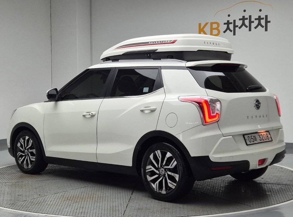 KG모빌리티(쌍용)  티볼리 4WD 디젤 VX 사진 2