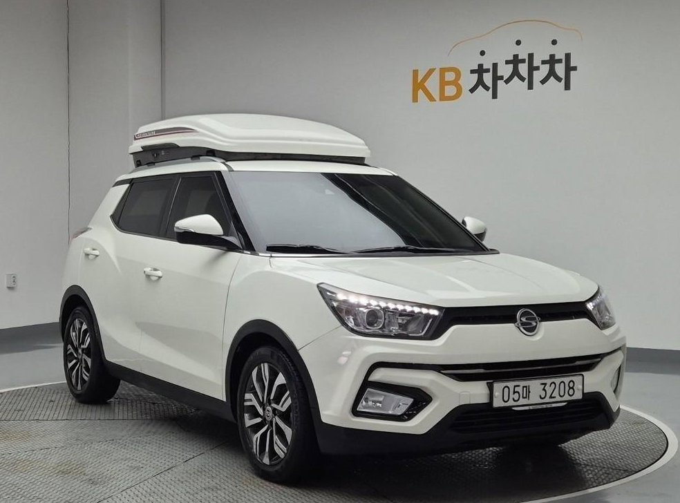 KG모빌리티(쌍용)  티볼리 4WD 디젤 VX 사진 4
