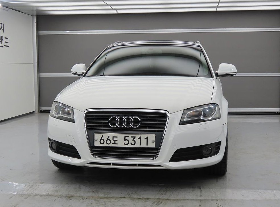 아우디 A3 2.0 TFSI 다이나믹 사진 2