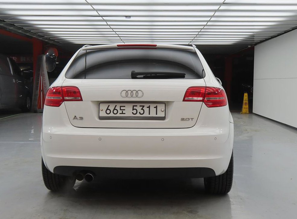 아우디 A3 2.0 TFSI 다이나믹 사진 3