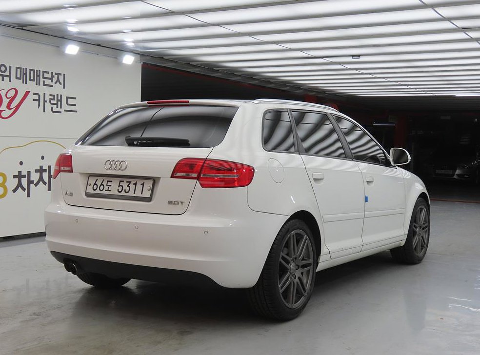 아우디 A3 2.0 TFSI 다이나믹 사진 4