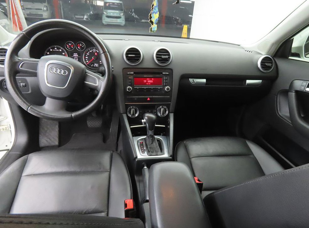 아우디 A3 2.0 TFSI 다이나믹 사진 7