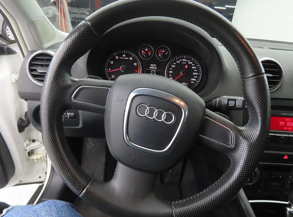 아우디 A3 2.0 TFSI 다이나믹 사진 8