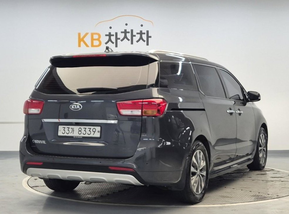 기아 카니발 디젤 9인승 럭셔리 사진 2