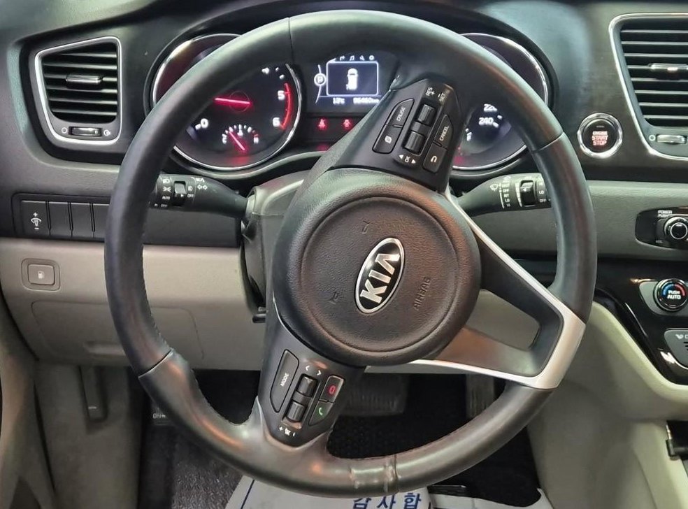 기아 카니발 디젤 9인승 럭셔리 사진 9