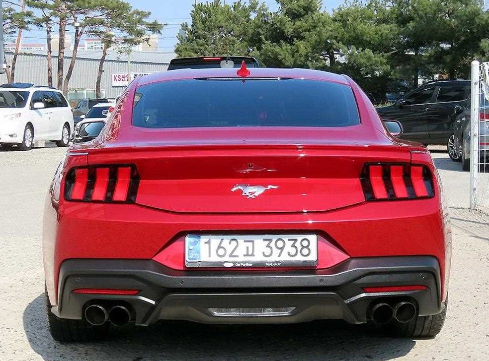 포드 머스탱 2.3 에코부스트 프리미엄 쿠페 사진 4