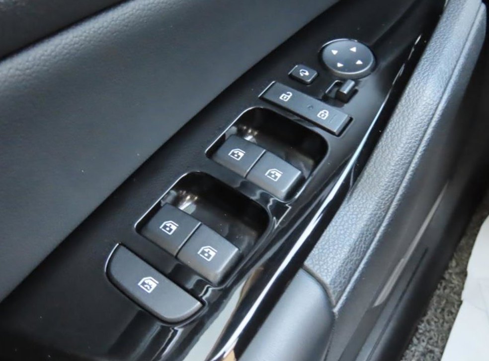 기아 스포티지 2.0 디젤 2WD 사진 12