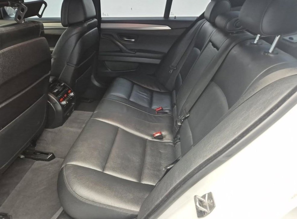 BMW 5시리즈 M550d xDrive 사진 12