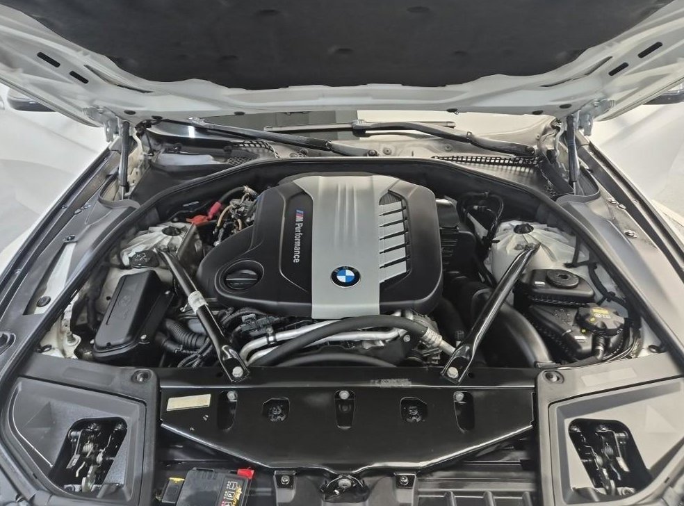 BMW 5시리즈 M550d xDrive 사진 5